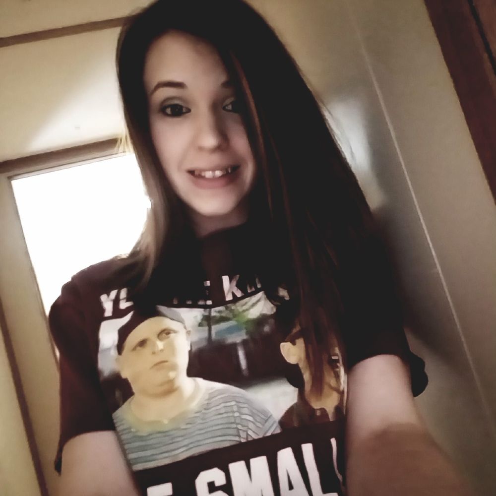 Meet your Posher, Holly